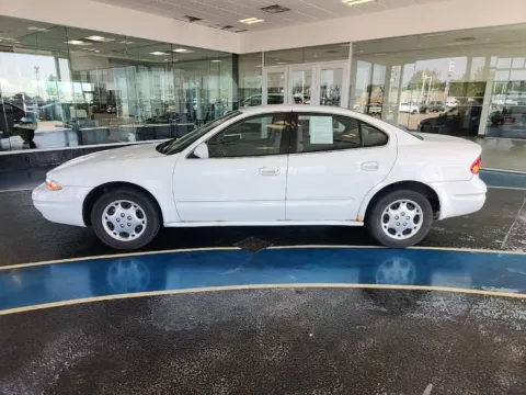 Photos of 2000 Oldsmobile Alero GL3 for sale in Boone, IA at Pat Clemons Inc.