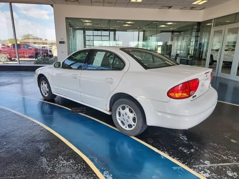 Another view of 2000 Oldsmobile Alero GL3 for sale in Boone, IA at Pat Clemons Inc.
