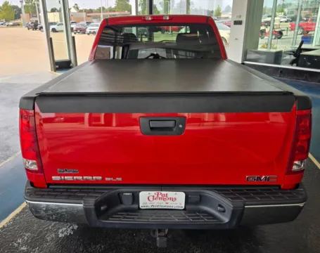 More photos of 2007 GMC Sierra 1500 SLE1 at Pat Clemons Inc., IA