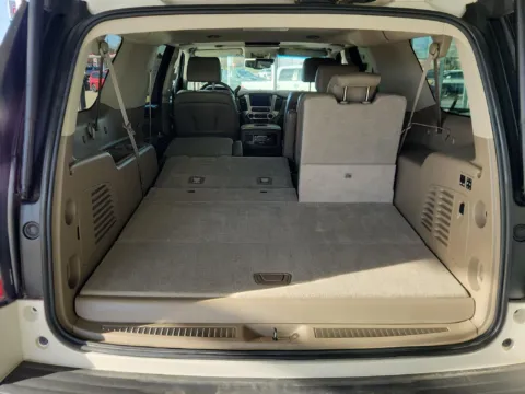 More photos of 2015 GMC Yukon XL SLT at Pat Clemons Inc., IA