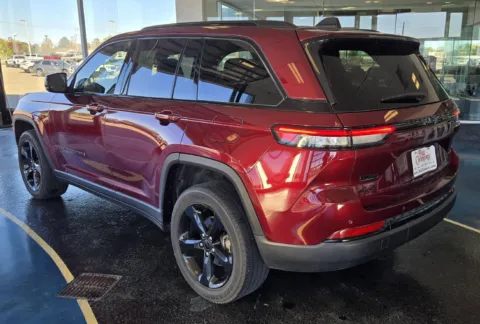 Another view of 2023 Jeep Grand Cherokee Altitude for sale in Boone, IA at Pat Clemons Inc.
