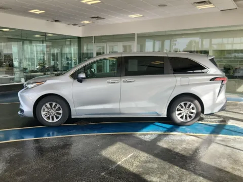 Photos of 2022 Toyota Sienna LE 8-Passenger for sale in Boone, IA at Pat Clemons Inc.