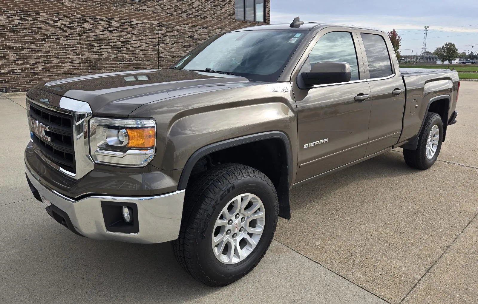 Brown 2015 GMC Sierra 1500 SLE for sale in Boone, IA