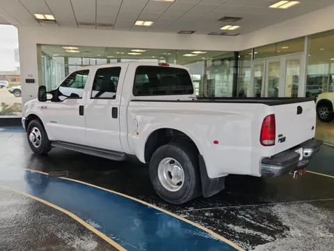 More photos of 2003 FORD F350 SUPER DUTY at Pat Clemons Inc., IA