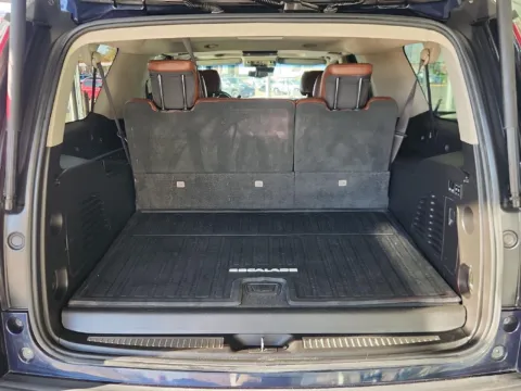 More photos of 2018 Cadillac Escalade ESV Luxury at Pat Clemons Inc., IA