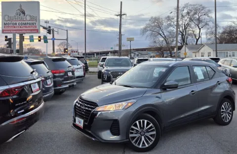 Gray 2023 Nissan Kicks SV for sale in Des Moines, IA