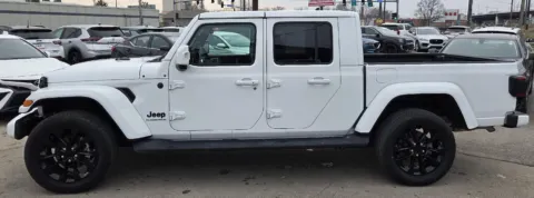 More photos of 2023 Jeep Gladiator High Altitude at Capital City Motor Company, IA