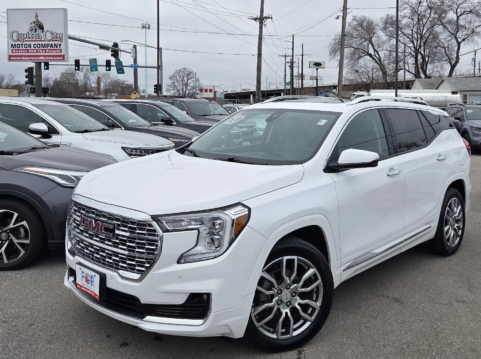 2023 GMC Terrain Denali's photo