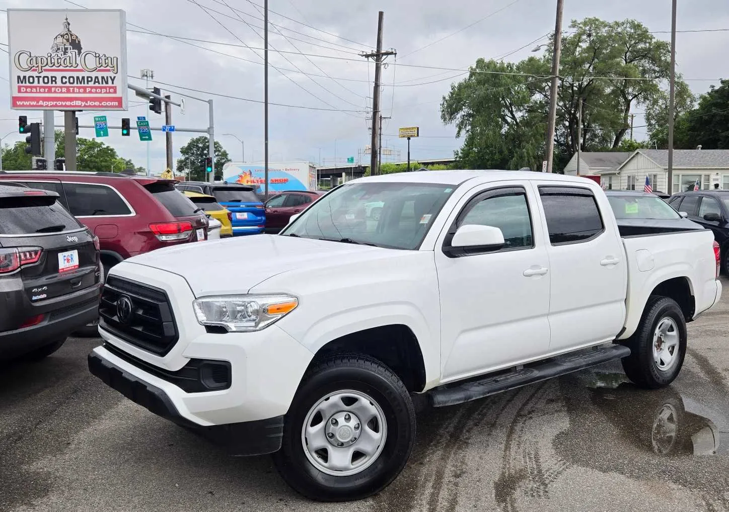 White 2022 Toyota Tacoma SR for sale in Des Moines, IA