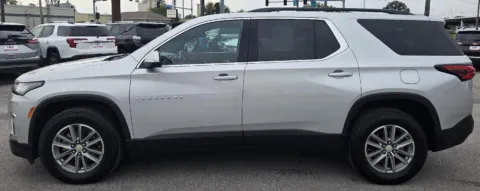 More photos of 2022 Chevrolet Traverse LT Cloth at Capital City Motor Company, IA