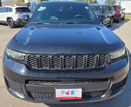 Another view of 2024 Jeep Grand Cherokee L Altitude for sale in Des Moines, IA at Capital City Motor Company