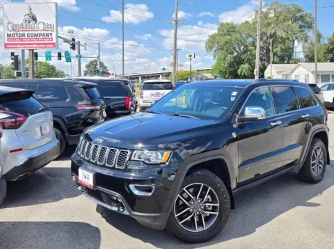 Black 2021 Jeep Grand Cherokee Limited for sale in Des Moines, IA