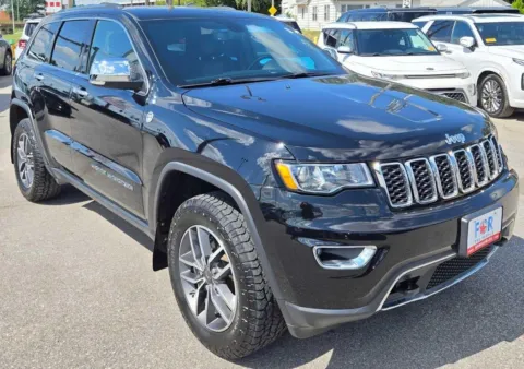 Photos of 2021 Jeep Grand Cherokee Limited for sale in Des Moines, IA at Capital City Motor Company