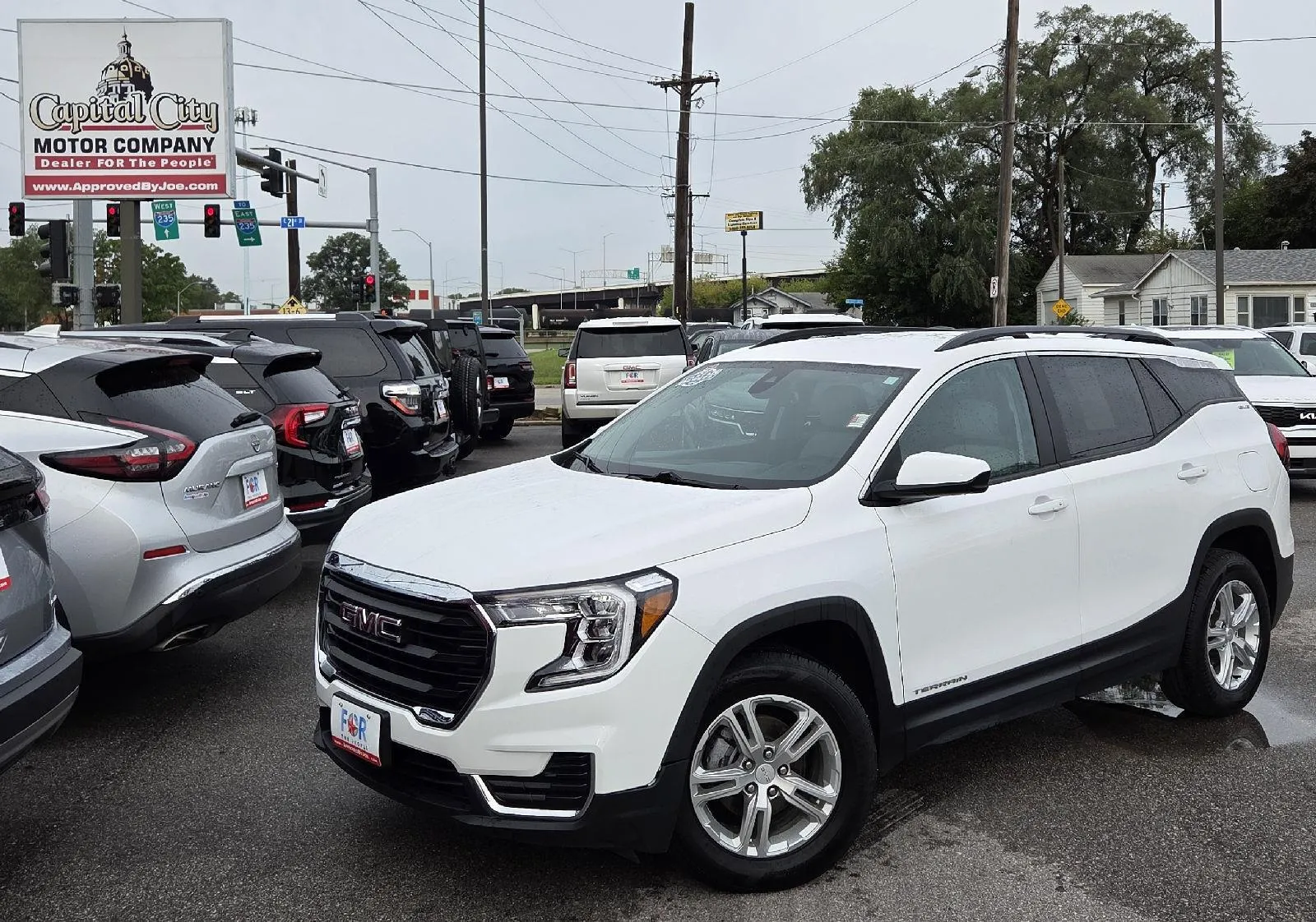 White 2023 GMC Terrain SLE for sale in Des Moines, IA