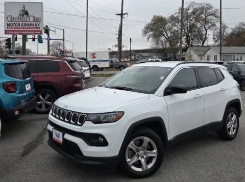 White 2024 Jeep Compass Latitude for sale in Des Moines, IA