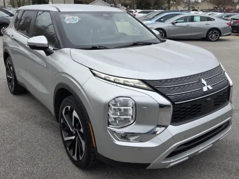 Photos of 2024 Mitsubishi Outlander SE for sale in Des Moines, IA at Capital City Motor Company