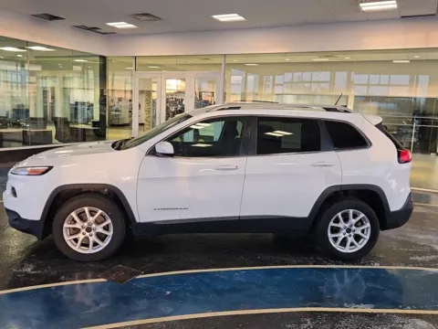 Photos of 2016 Jeep Cherokee Latitude for sale in Boone, IA at Pat Clemons Inc.