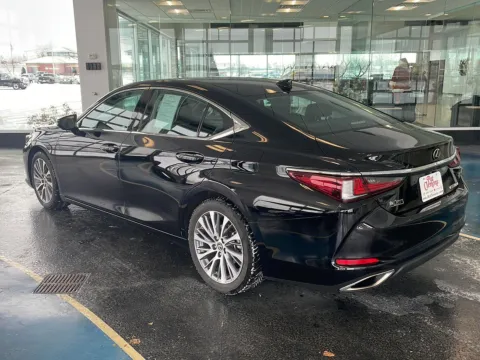 Another view of 2019 Lexus ES 350 for sale in Boone, IA at Pat Clemons Inc.