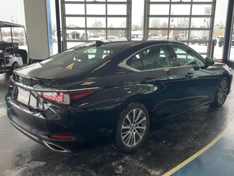 More photos of 2019 Lexus ES 350 at Pat Clemons Inc., IA