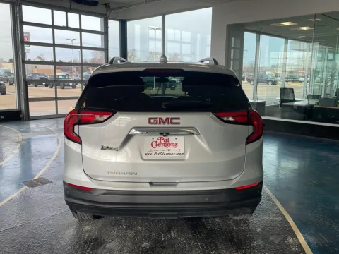 More photos of 2018 GMC Terrain SLE at Pat Clemons Inc., IA