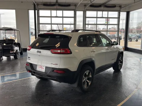 More photos of 2015 Jeep Cherokee Trailhawk at Pat Clemons Inc., IA