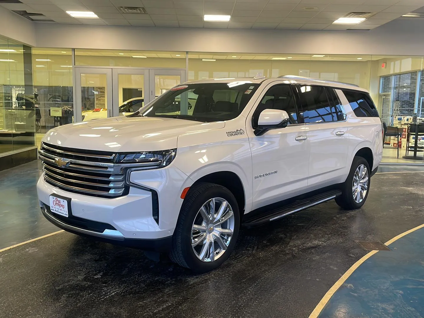 White 2024 Chevrolet Suburban High Country for sale in Boone, IA