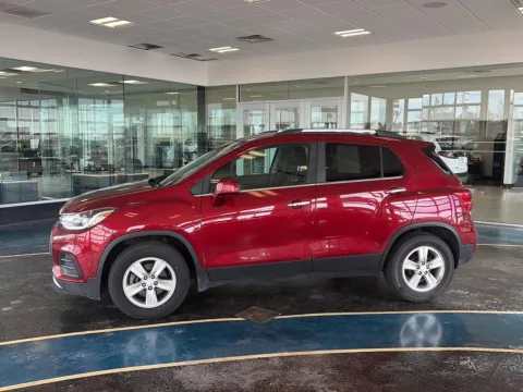 Photos of 2019 Chevrolet Trax LT for sale in Boone, IA at Pat Clemons Inc.