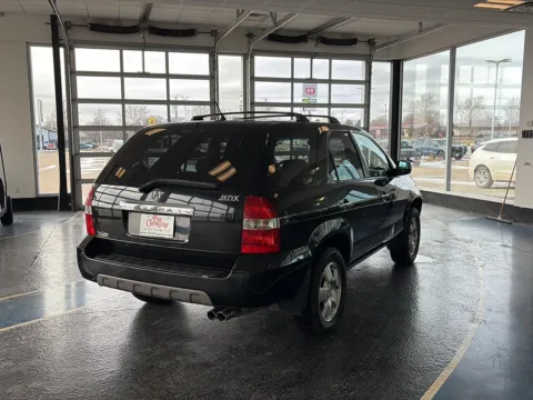 More photos of 2003 Acura MDX at Pat Clemons Inc., IA