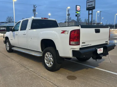 More photos of 2014 GMC Sierra 3500HD SLT at Pat Clemons Inc., IA