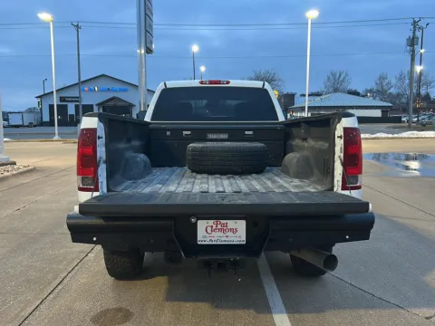 More photos of 2014 GMC Sierra 3500HD SLT at Pat Clemons Inc., IA