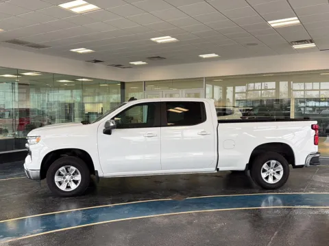 Photos of 2023 CHEVROLET SILVERADO K1500 LT for sale in Boone, IA at Pat Clemons Inc.