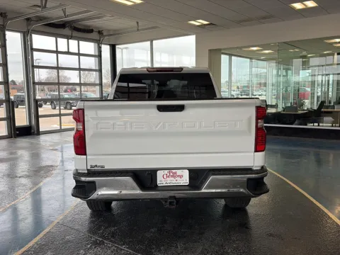 More photos of 2023 CHEVROLET SILVERADO K1500 LT at Pat Clemons Inc., IA