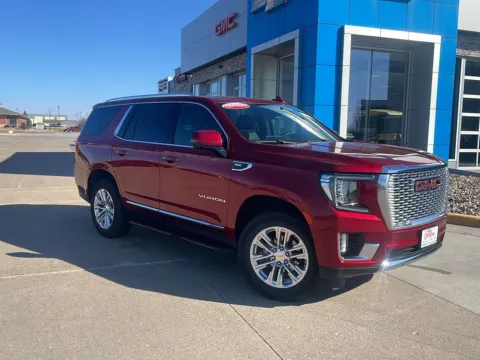 Red 2023 GMC Yukon SLT for sale in Boone, IA