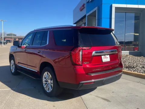 Another view of 2023 GMC Yukon SLT for sale in Boone, IA at Pat Clemons Inc.