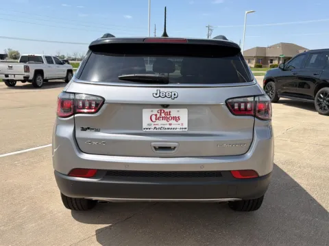 More photos of 2023 Jeep Compass Limited at Pat Clemons Inc., IA