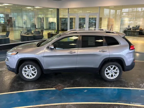 Photos of 2016 Jeep Cherokee Latitude for sale in Boone, IA at Pat Clemons Inc.