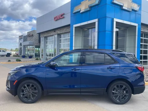 Photos of 2023 Chevrolet Equinox RS for sale in Boone, IA at Pat Clemons Inc.