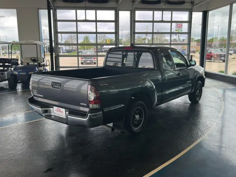 More photos of 2015 Toyota Tacoma at Pat Clemons Inc., IA