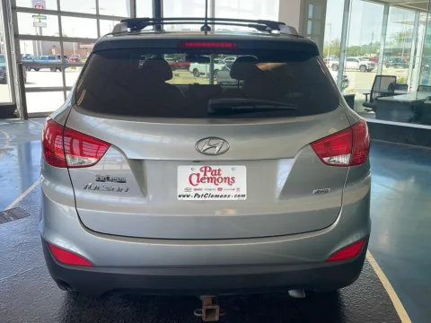 More photos of 2015 Hyundai Tucson SE at Pat Clemons Inc., IA