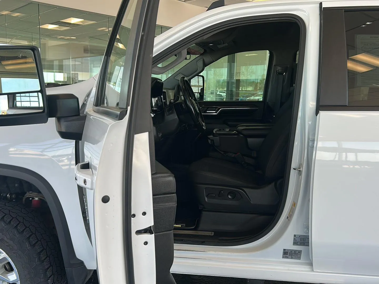 Chevrolet Silverado photo 12