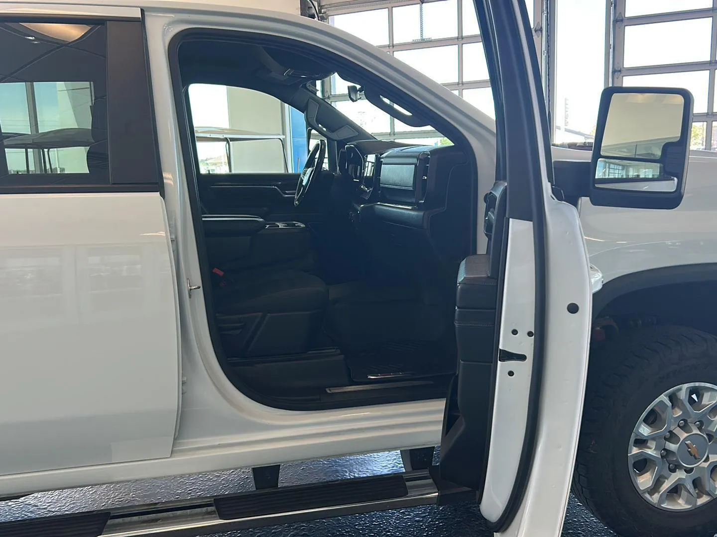 Chevrolet Silverado photo 22