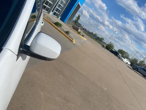 More photos of 2021 Jeep Cherokee Limited at Pat Clemons Inc., IA