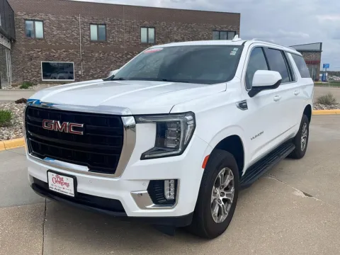 White 2022 GMC Yukon XL SLE for sale in Boone, IA