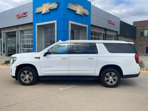 Photos of 2022 GMC Yukon XL SLE for sale in Boone, IA at Pat Clemons Inc.