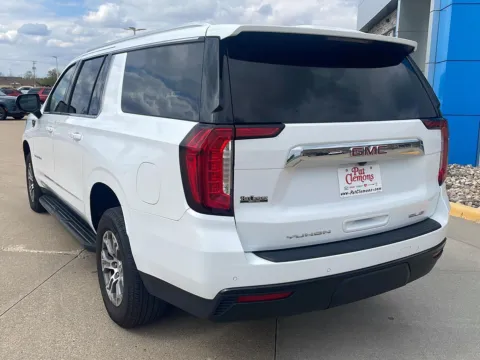 Another view of 2022 GMC Yukon XL SLE for sale in Boone, IA at Pat Clemons Inc.