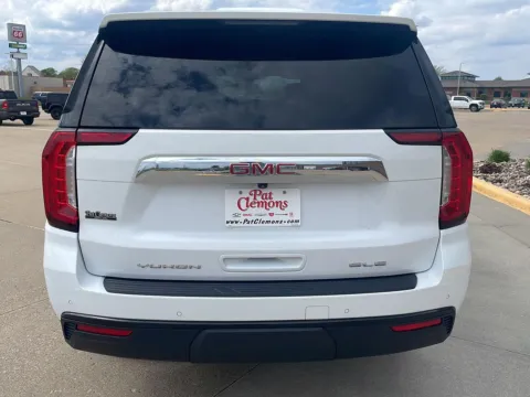 More photos of 2022 GMC Yukon XL SLE at Pat Clemons Inc., IA