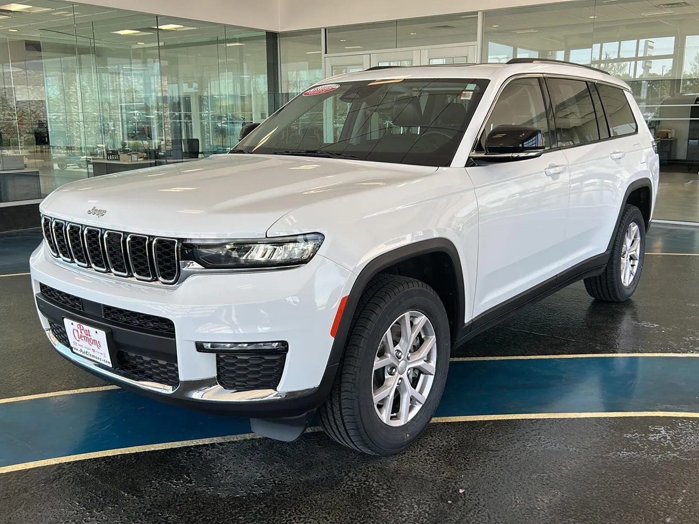 White 2022 Jeep Grand Cherokee L Limited for sale in Boone, IA