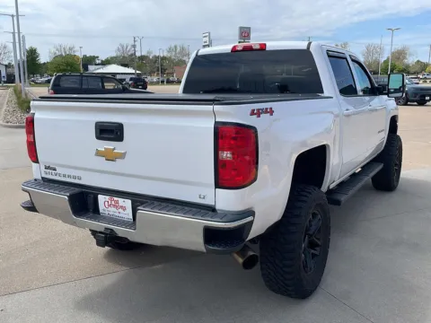 More photos of 2018 Chevrolet Silverado 1500 LT at Pat Clemons Inc., IA