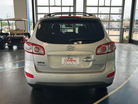 More photos of 2011 Hyundai Santa Fe Limited at Pat Clemons Inc., IA