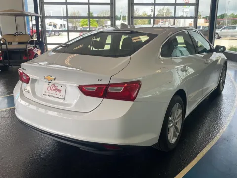 More photos of 2018 Chevrolet Malibu LT at Pat Clemons Inc., IA